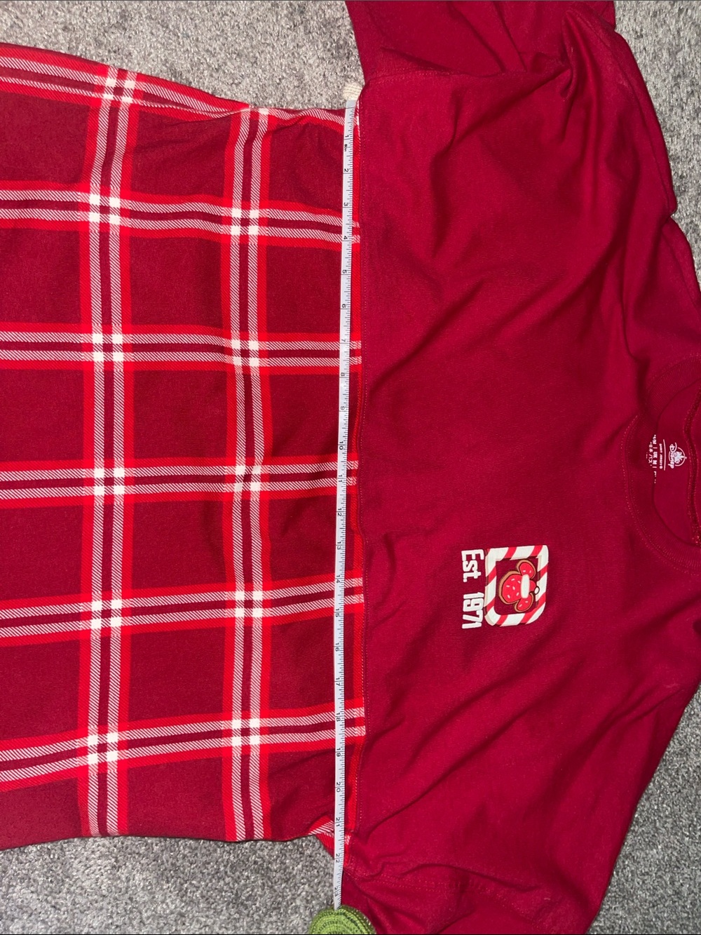 Walt Disney World 2021 Red Holiday Snacks Spirit Jersey Size M - Picture 4 of 5